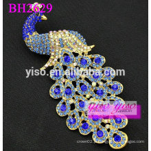 Elegante broche de cristal decorativo